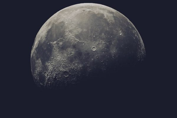 Kalendarz księżycowy. Dlaczego warto go mieć i który wybrać [RANKING]